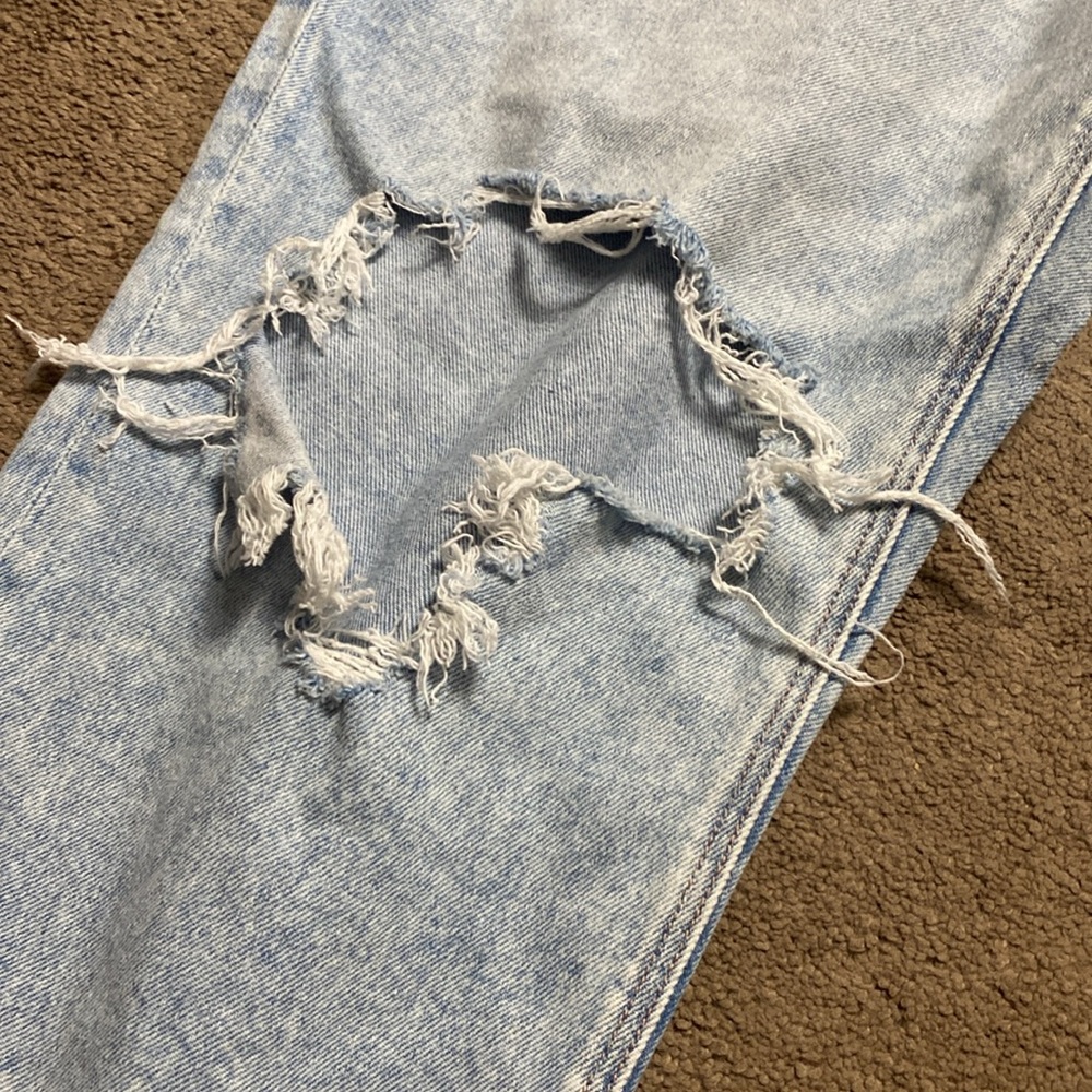 American Eagle Distress Rip Jeans - Picture 3 of 14